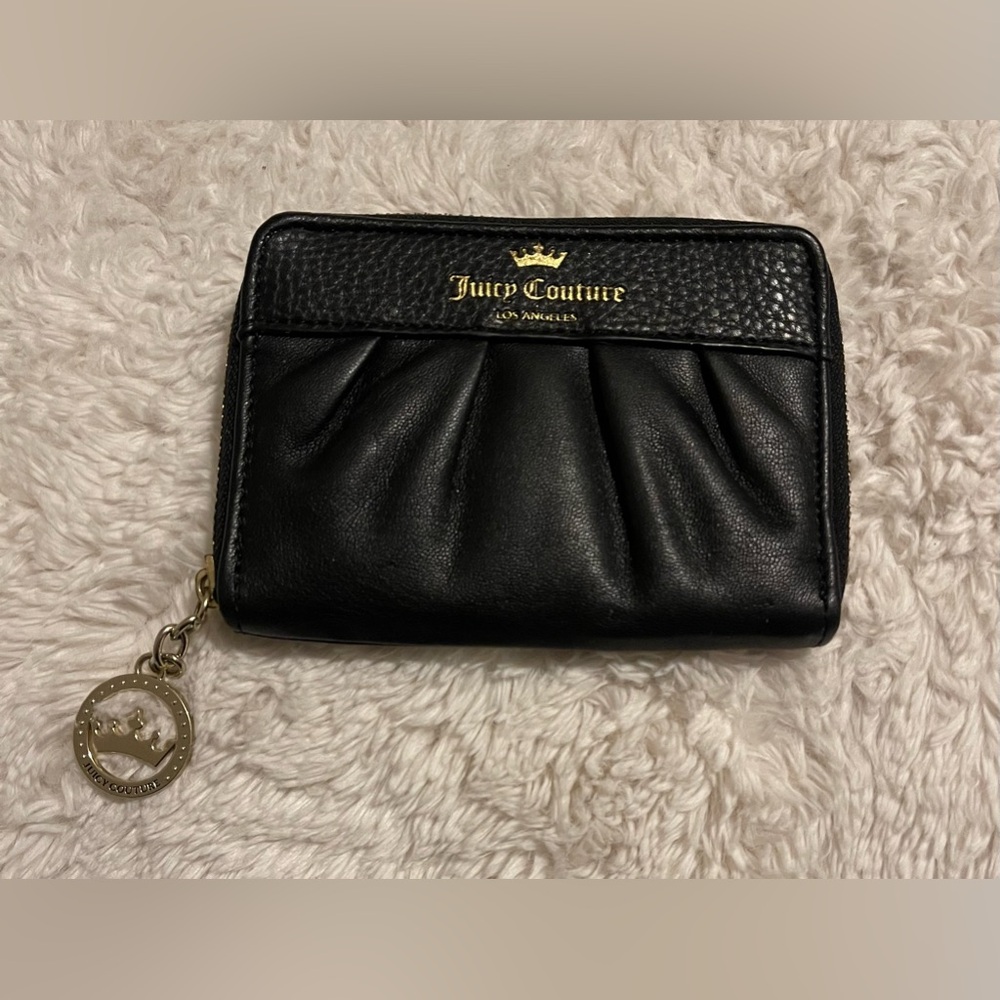 Juicy Couture Black Leather Wallet - Zip Around - Off The Chain